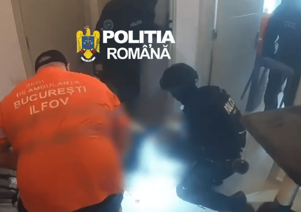 Polițist din echipa de asalt a SAS, atacat cu cuțitul în timpul intervenției, în București. S-au tras focuri de armă. Imagini de la misiune