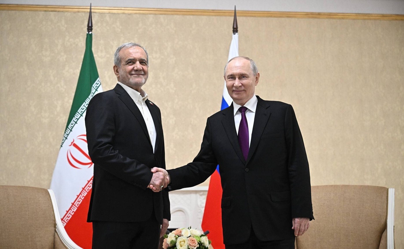 Preşedintele Iranului, o nouă întâlnire cu Putin, la Moscova. „Cooperarea nu a mai fost niciodată atât de strânsă”