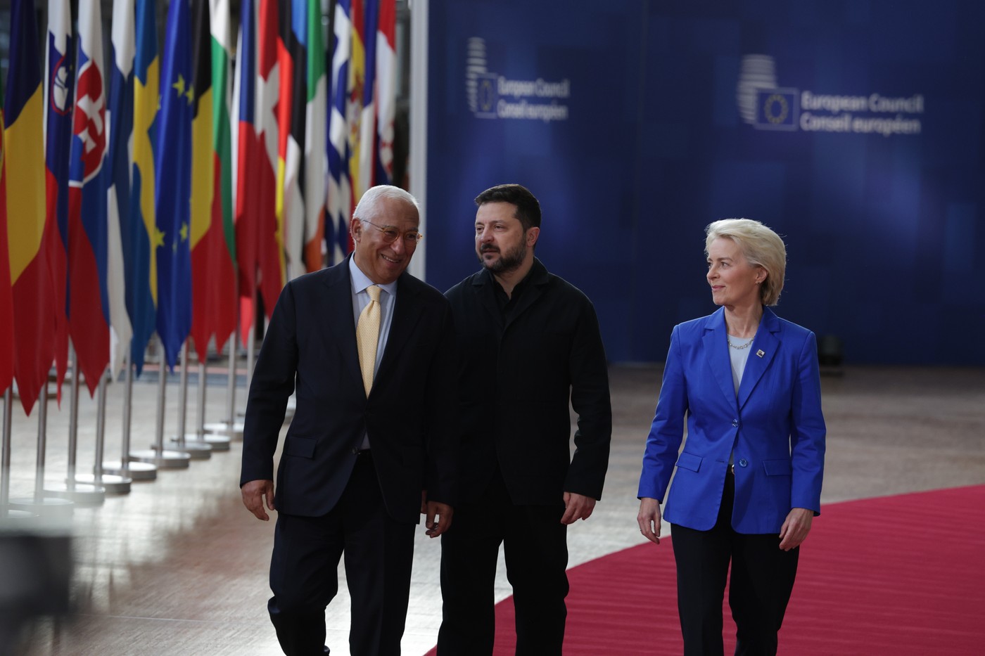 UE, solidară cu Ucraina sub presiunile Rusiei și critici americane