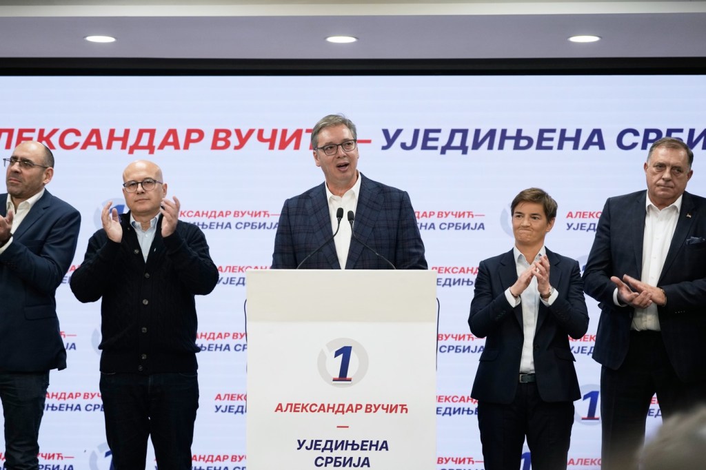 Aleksandr Vucic își recunoaște înfrângerea în alegeri. Credit foto: Darko Vojinovic / AP / Profimedia