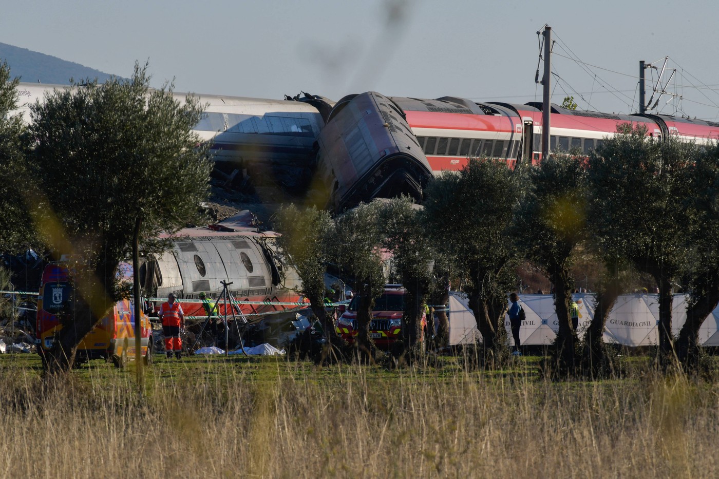Cele 17 minute în care tragedia din Spania putea fi evitată. Trei persoane puteau să ia decizia care ar fi oprit trenul