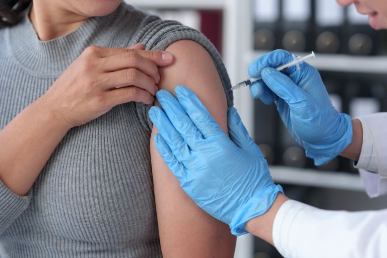 Vaccinare antigripală. Foto: Shutterstock