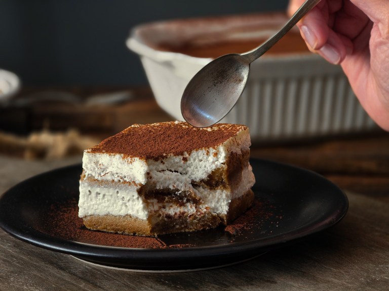 Un cofetar apreciat te învață: Cum faci un tiramisu clasic